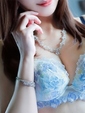 つばき　妖艶な笑みに心奪われます
