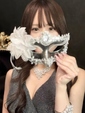 ゆりあ　鮮烈な存在感が光る美女